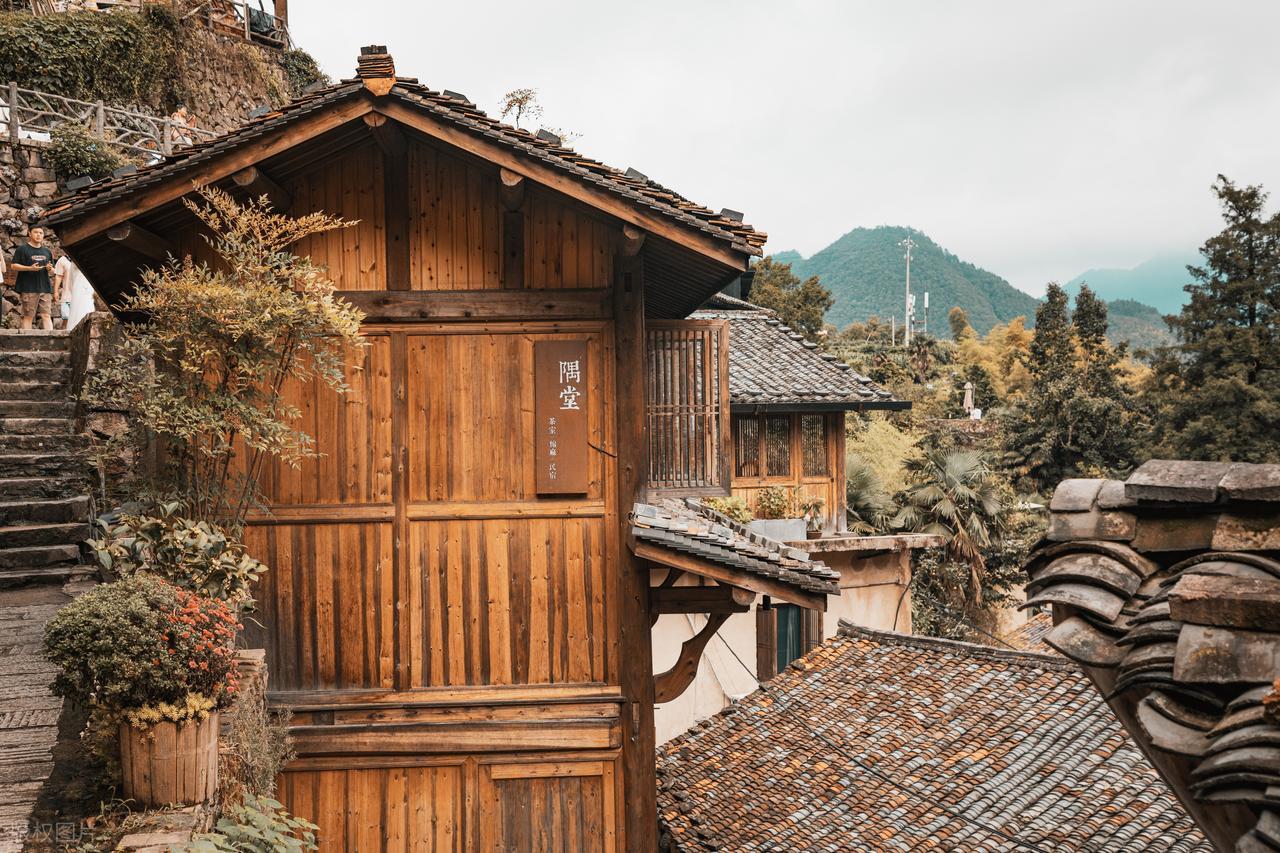 2026年房地产市场政策托底结构分化品质制胜_中国房地产价格走势图_核心城市二手房房价走势冰火两重天