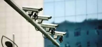 深圳高速安全带抓拍_深圳后排带小孩安全带新交规_深圳交警不系安全带处罚