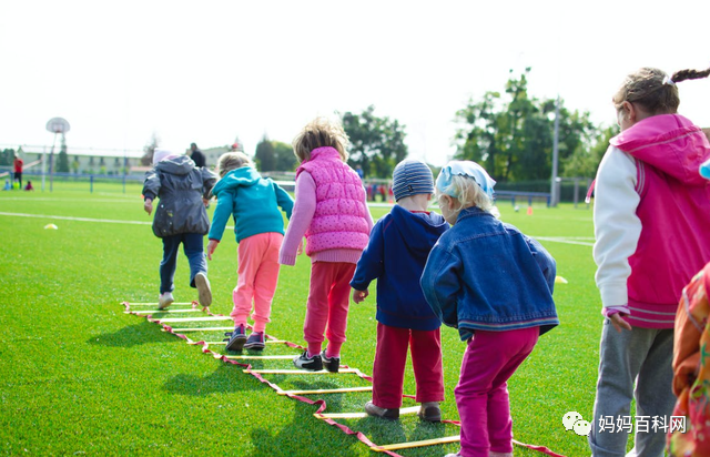 道德行为建构模式_儿童道德情绪系统发展_早期儿童德育